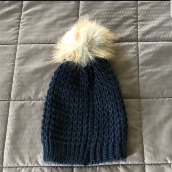 Pom Beanie - Picture 2 of 2
